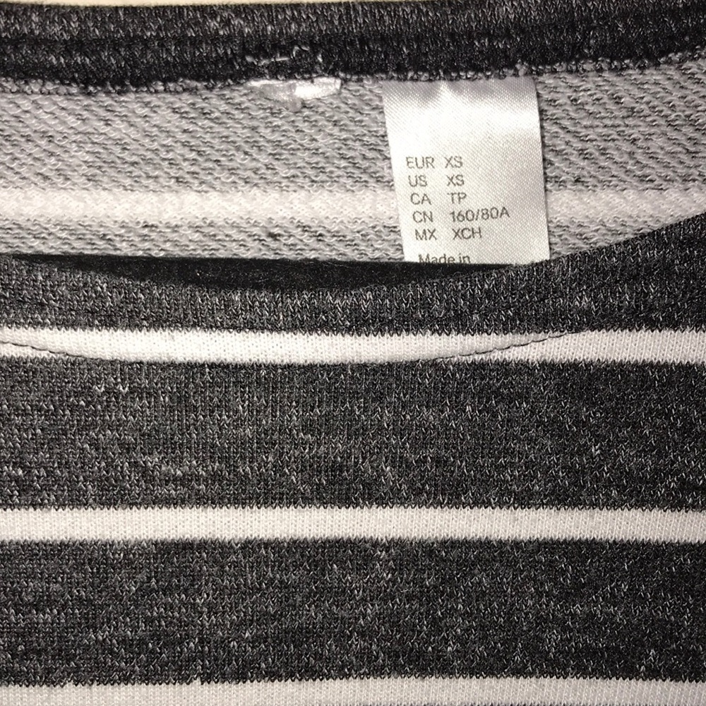 H&M 3/4 sleeve sweater - Picture 3 of 4